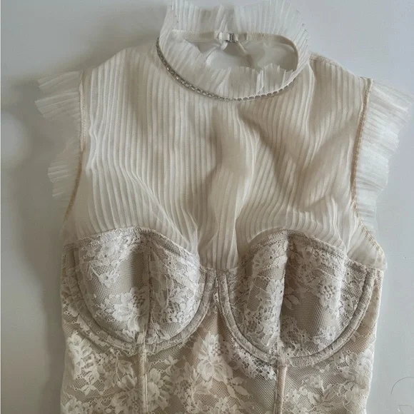 Victoria's Secret Cream Lace Midi Top 32 D - Picture 9 of 9